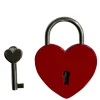 Cadenas cล“ur rouge avec clé cล“ur
