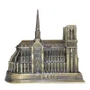 Monument Notre Dame bronze