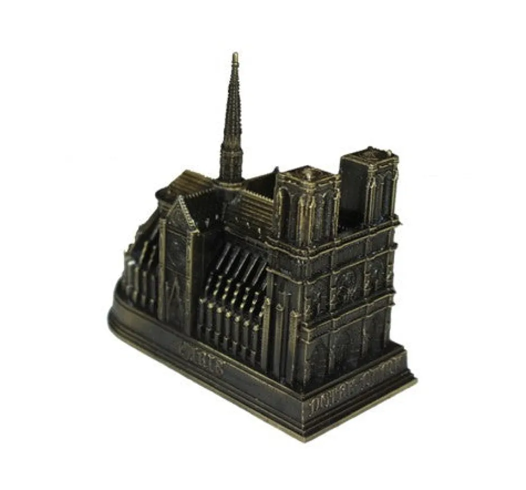 Monument Notre Dame bronze